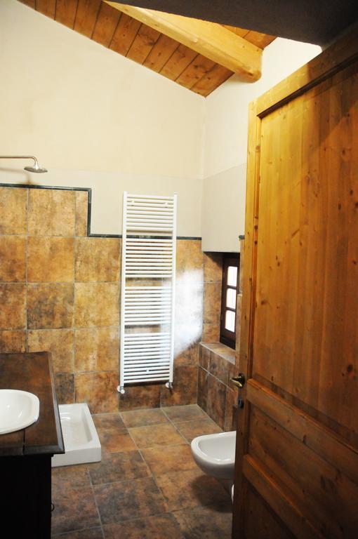 Agriturismo Magnarosa Villa Barge ภายนอก รูปภาพ